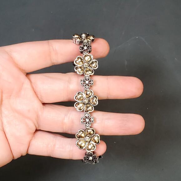 Flower Bead Stretch Bracelet Floral Bloomcore - Picture 2 of 3